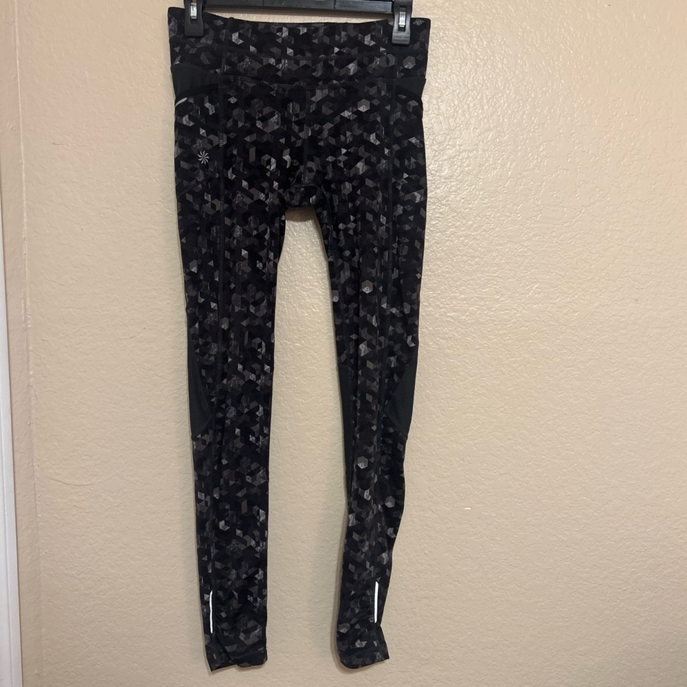 Athleta Triangular Be Free Tight Leggings 65670 Geometric XS Black Multicolored